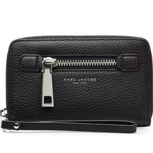 NWT Marc Jacobs Gotham Zip Around Wristlet Wallet - Black Leather